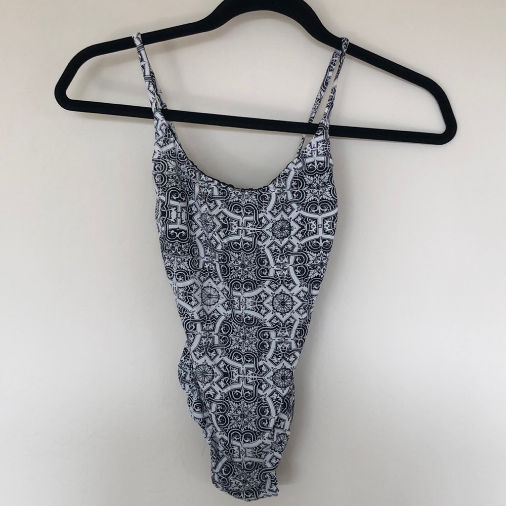 Reversible one piece swimsuit